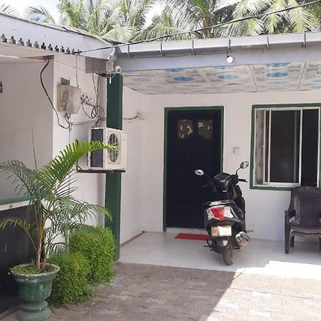 Kanthi Guest Inn Trincomalee Exterior foto